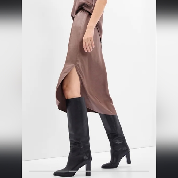 🆕️NWT GAP Satin Midi Skirt in 'Cashmere Brown', Size Medium - Picture 2 of 14